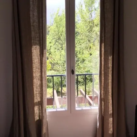 House With 3 Bedrooms In Grimaud With Shared Pool Furnished Garden And Wifi 2 Km From The * Saint-Tropez