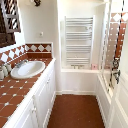 House With 3 Bedrooms In Grimaud With Shared Pool Furnished Garden And Wifi 2 Km From The *